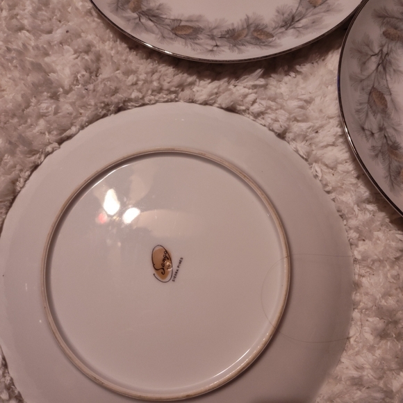 Vintage sango Sierra pine plates - Picture 4 of 4